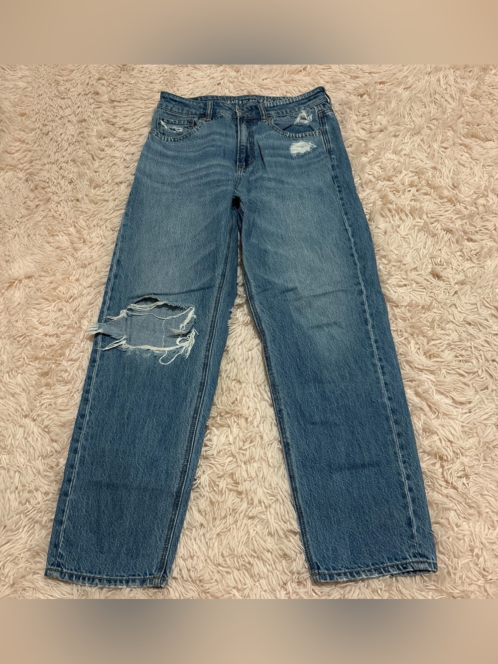 American Eagle mom straight Jean size 6